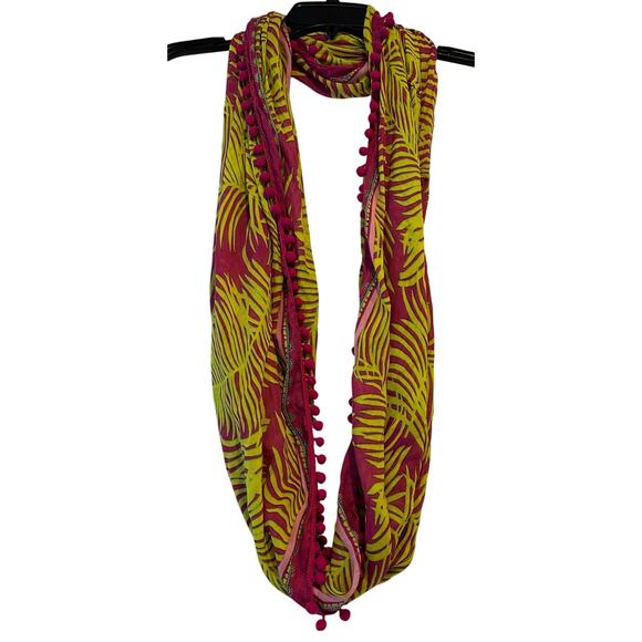 Vera Bradley Embellished Infinity Scarf In Palm Fronds With Pom Pom Border - Picture 3 of 6